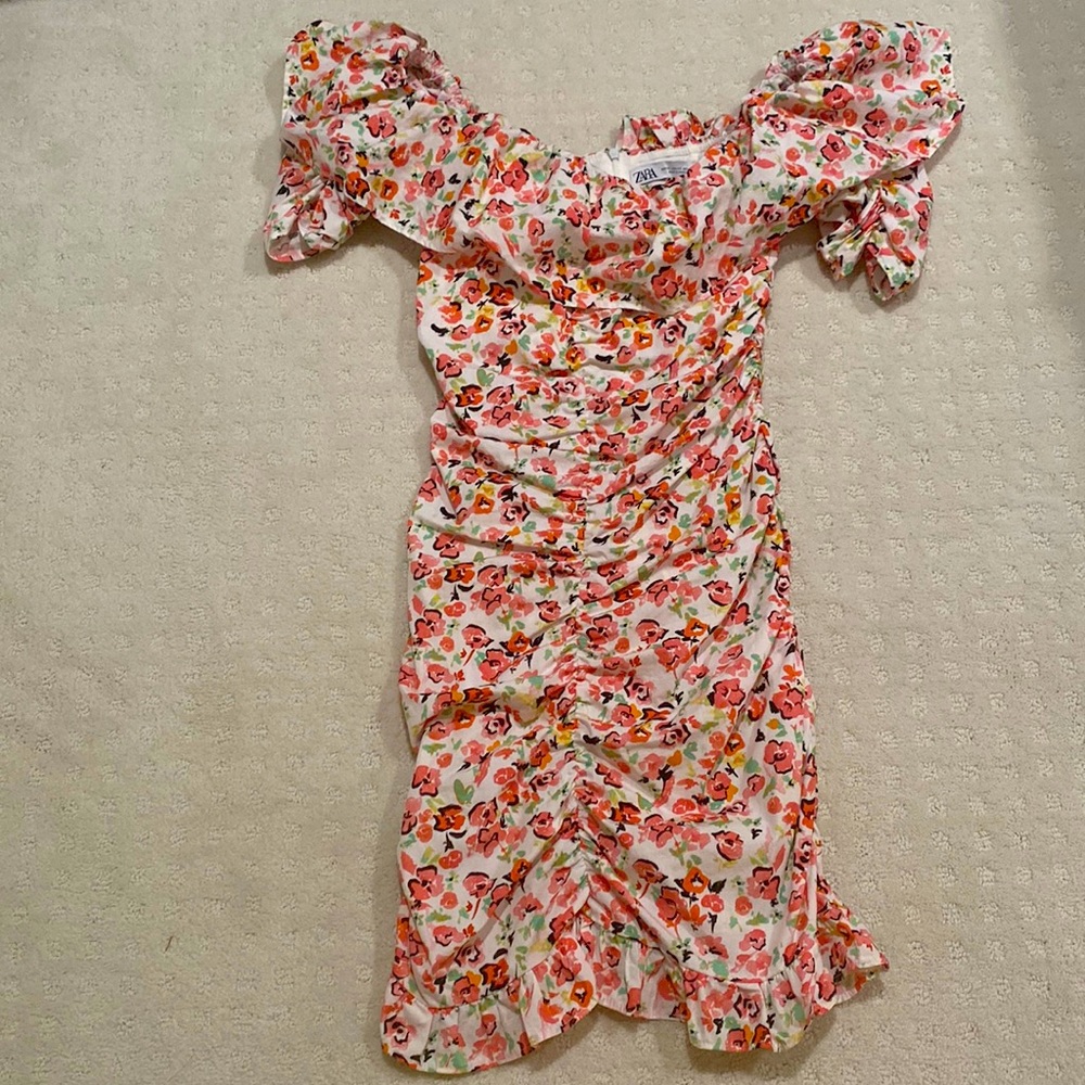 Zara mini dress- floral print- zipper